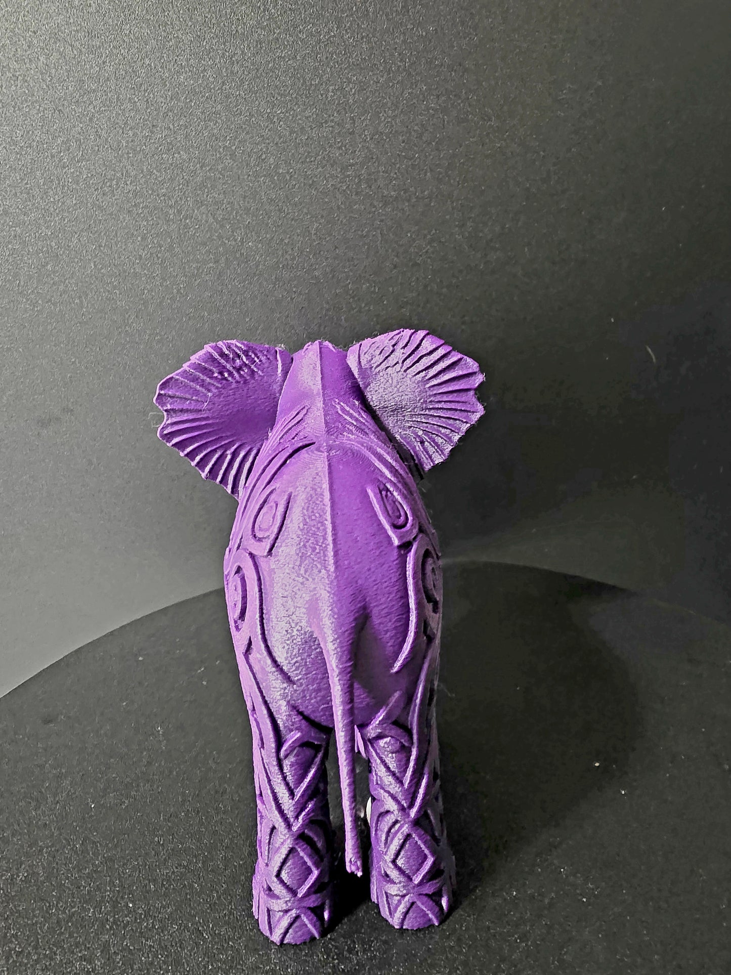JayCee Ellie Elephant — Ornamental Sculptural Décor